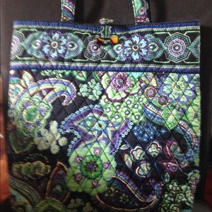 Vera Bradley tote with tortoise toggle